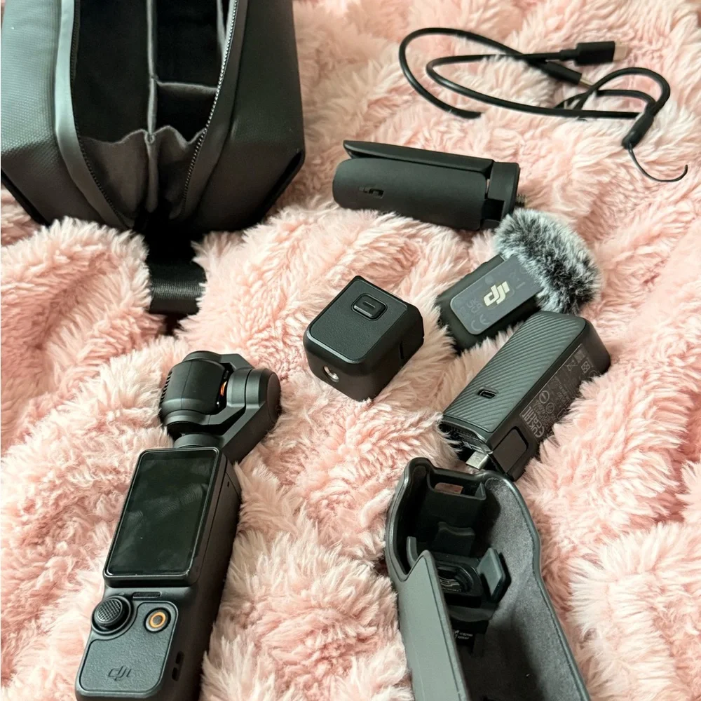 DJI Pocket 3 Gimbal Camera Bundle in Black with Gray Wind Muff